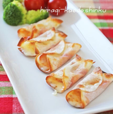 かね徳おつまみ・とびっこトースターで簡単！『うにのおつまみピザ』 余りがちな餃子の皮を使った、簡単おつまみレシピをご紹介します♪作り方はとっても簡単、餃子の皮にうにソースを塗り、具材をのせるだけ！ ウニの磯の風味がふわっと香り、チーズのコクのある