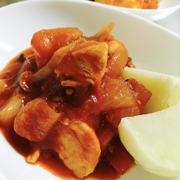 煮込み５分でコク深いミートソース デルモンテ・基本の完熟トマトソース 濃縮タイプ型にはまったお菓子なお茶の時間