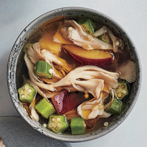 ダイエットや離乳食にも!野菜たっぷりトマトスープ