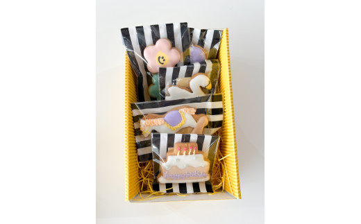 ポップテディベアのバースデーアイシングクッキーセットFrancesca von Sweets