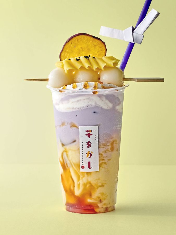 13種類のスイーツが層になって入る「贅沢芋パフェ」＝大阪・本町「高級芋菓子 しみず 御堂筋本町店」 - 船場経済新聞