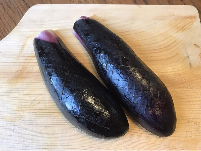 なす、油吸いすぎ問題」を解決する『裏ワザ』が超簡単！これは絶対やるべき ！ - Wow! magazine ワウマガジン