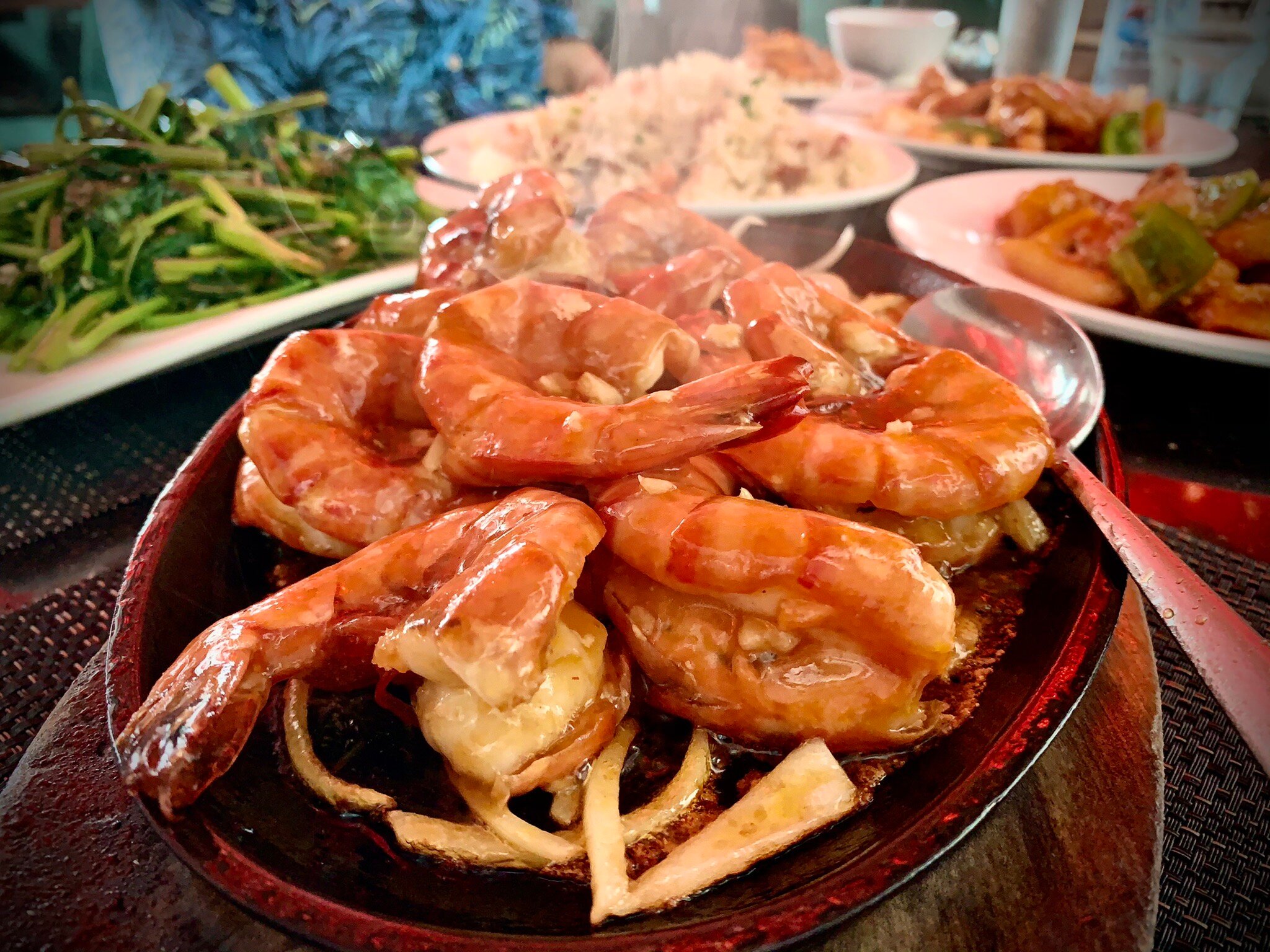 パプアニューギニアその土地の食：世界旅：旅して