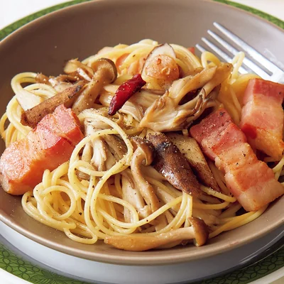夏野菜としらすのペペロンチーノ