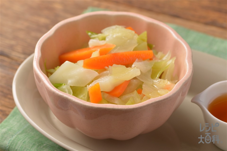 レンジ2分で簡単！キャベツとハムの温サラダで野菜をたっぷり食べよう