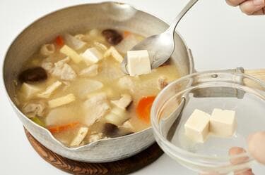 基本からアレンジまで!思わずつくりたくなる「豚汁 簡単 こんにゃく」のレシピ集クックパッド