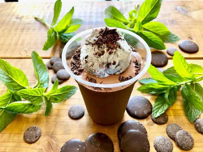 実店舗期間限定チョコミントドリンク＆限定商品のご案内