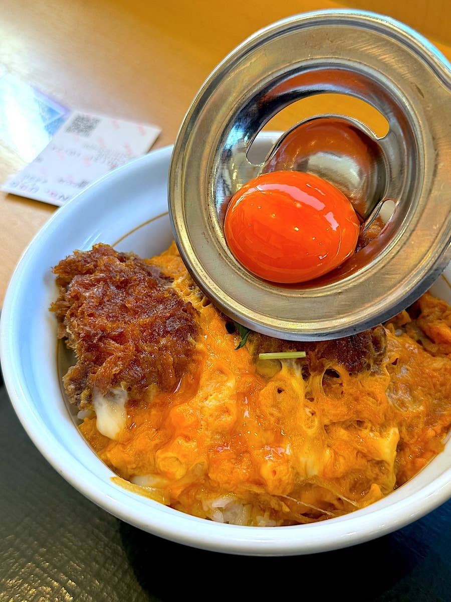 ASCII.jp:なか卯、牡蠣フライとふわとろ卵の「牡蠣とじ丼」チーズや卵でアレンジも