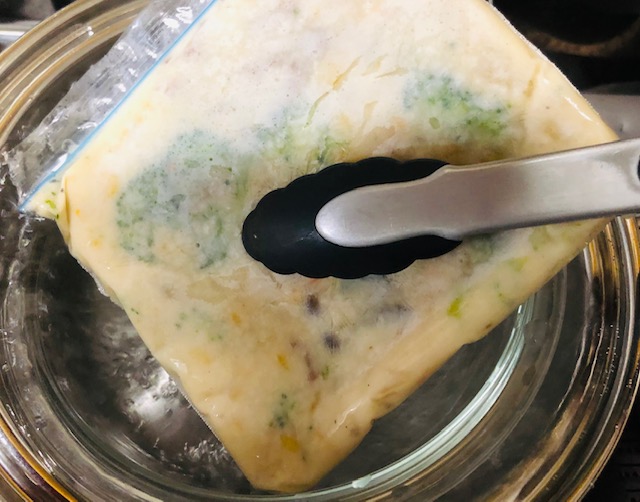 業務スーパーの新商品 クリームシチューを 食べてみました‼️ 常温保存で賞味期限も 長いので常備食にも🙆業スードリアソース常備食業務スーパー業務スーパーおすすめクリームシチューシチューホワイトシチューレトルトレトルト食品手抜きごはん