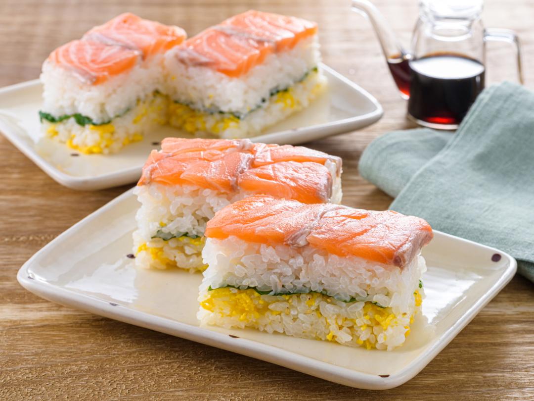 押し寿司 箱寿司 27cm 9号 ひのき 木製 国産 桧 寿司型 寿司器 押寿司 押し型 四角 正方形 天然木 サイズ 外寸 約 27x27x10cm日本製 手作り 木型 枠 檜 柿の葉 バッテラ かわいい 寿司道具木のもりGREENSTYLE