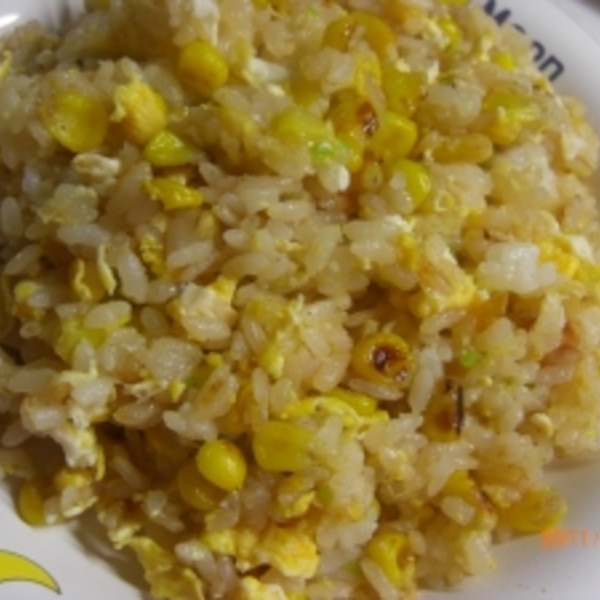 ダシダでプルコギ味☆玉ねぎと舞茸チャーハン。韓国人気レシピも！肉なしOKカライチ