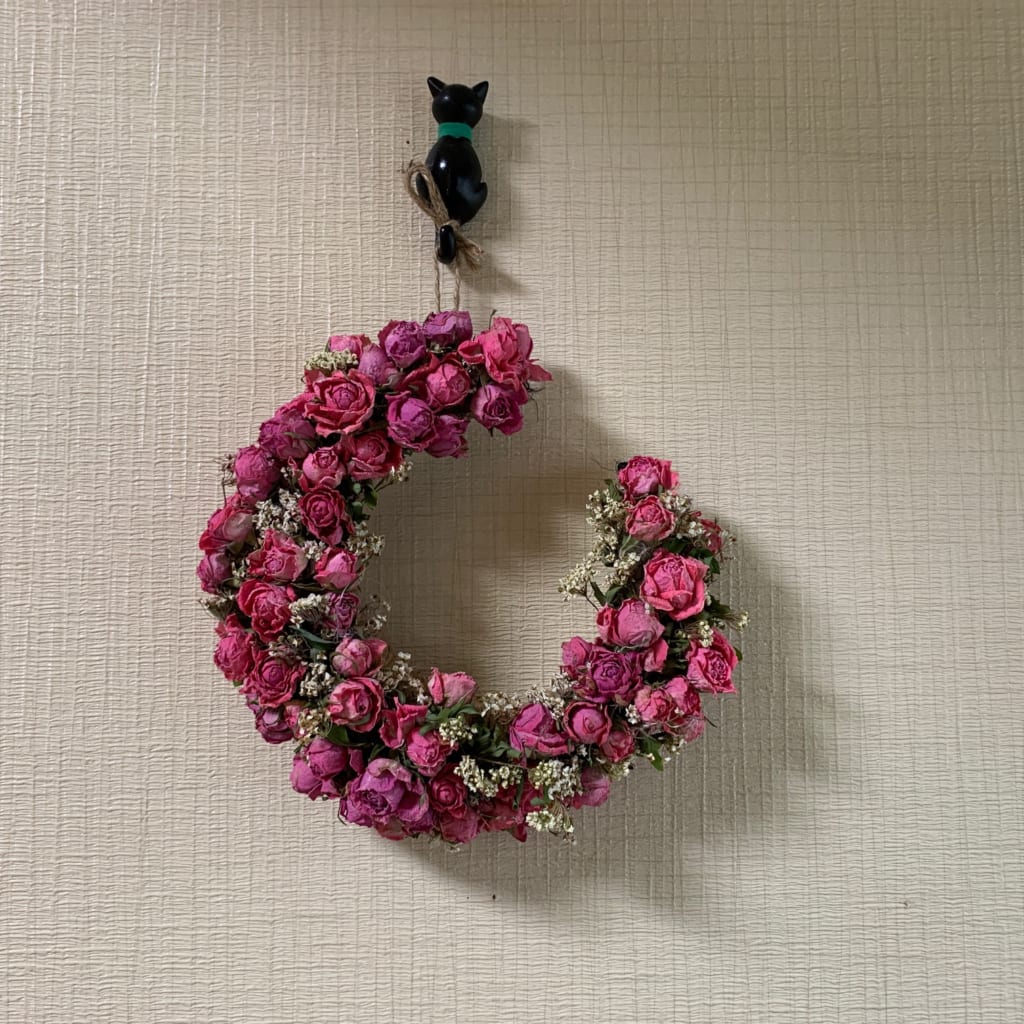 吊るして待つだけ!自然乾燥でバラのドライフラワーを作る方法ガーデンDIY図鑑