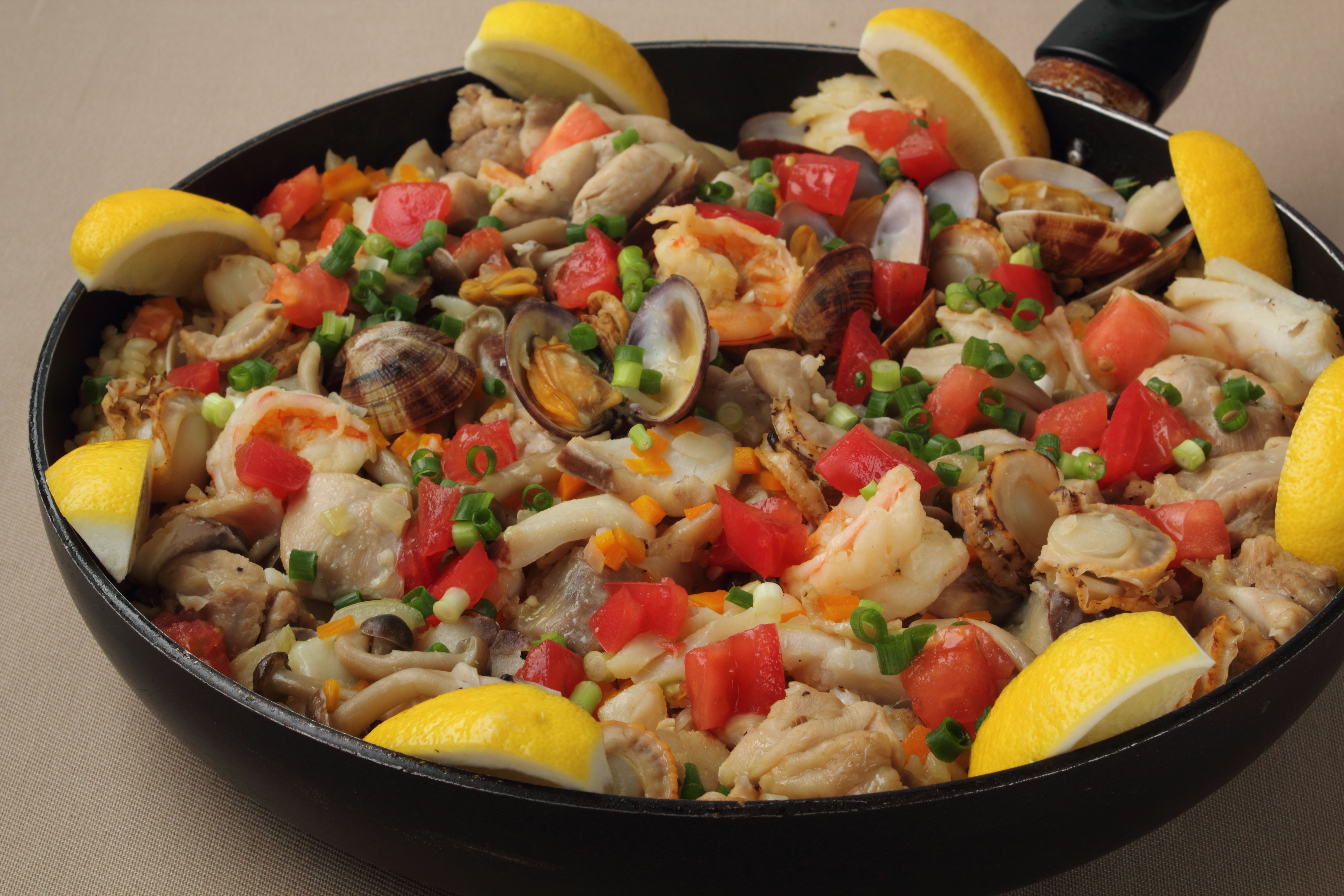 えびとムール貝のパエリア - レシピナビ