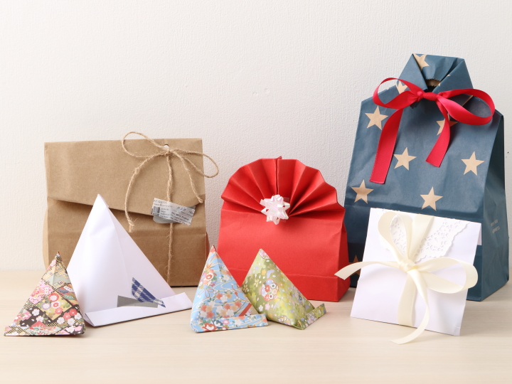 クリスマス ラッピング 紙袋 バッグ リボン 贈り物 サプライズ 記念日 彼女 彼氏 プレゼント おしゃれ -1個売りピアスの専門店 CanLino - プレゼント＆ギフトのギフトモール