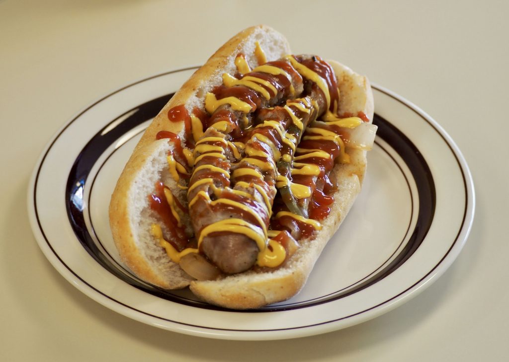 MLB東京シリーズ展望⑦ 野球観戦の定番メニュー 2チームのホットドッグを紹介 - MLB.JPMLB日本語公式サイト