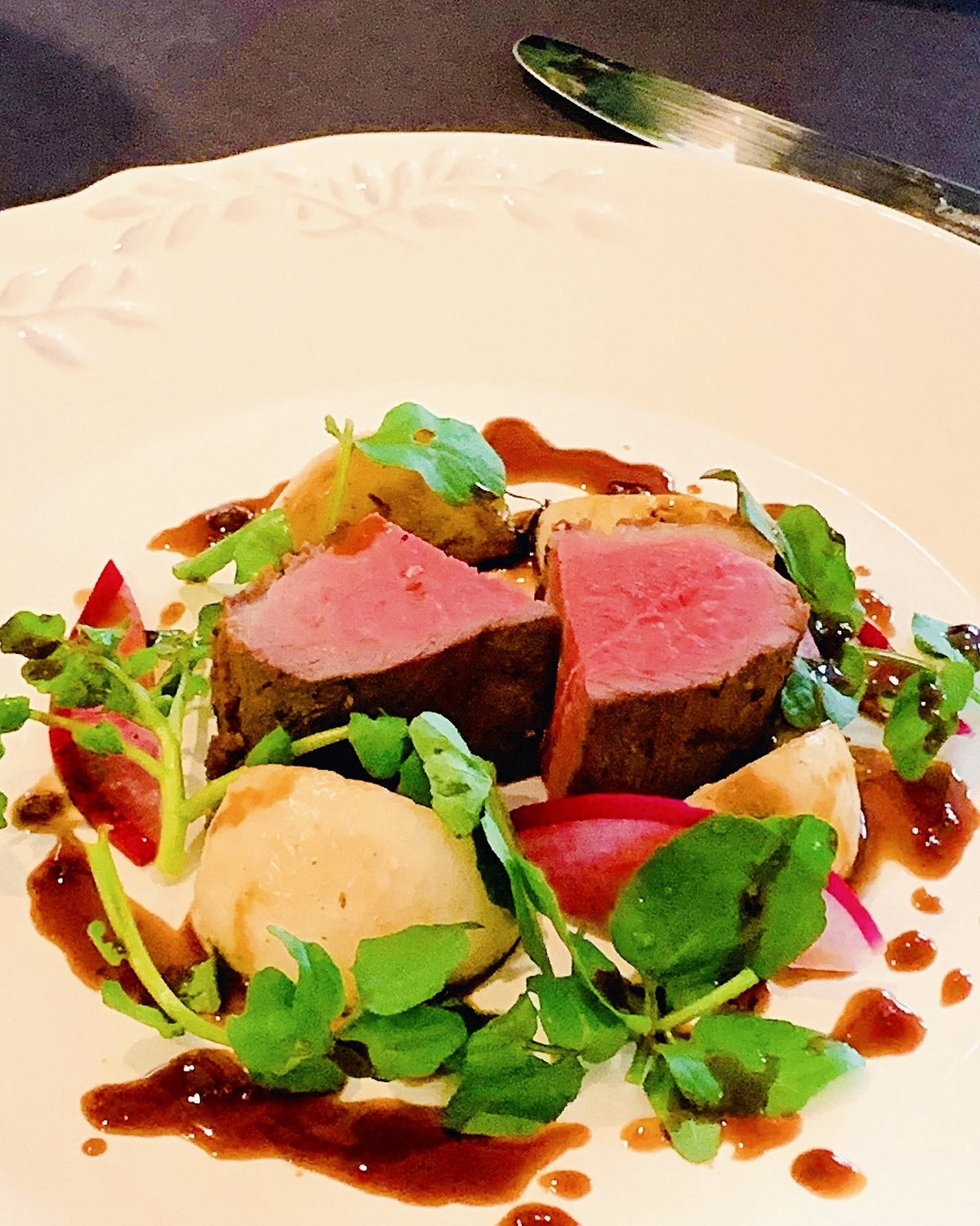 レシピ 「エッセンシエル」『三重愛農ナチュラルポークのラッケ』 - 料理王国