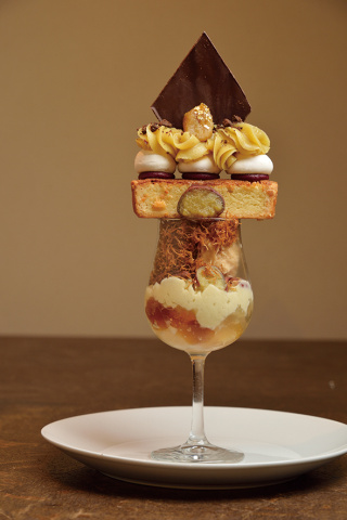 佐原でインスタ映えパフェなら金蜜堂』by 食べ歩きmomo : 金蜜堂 - 佐原 カフェ食べログ