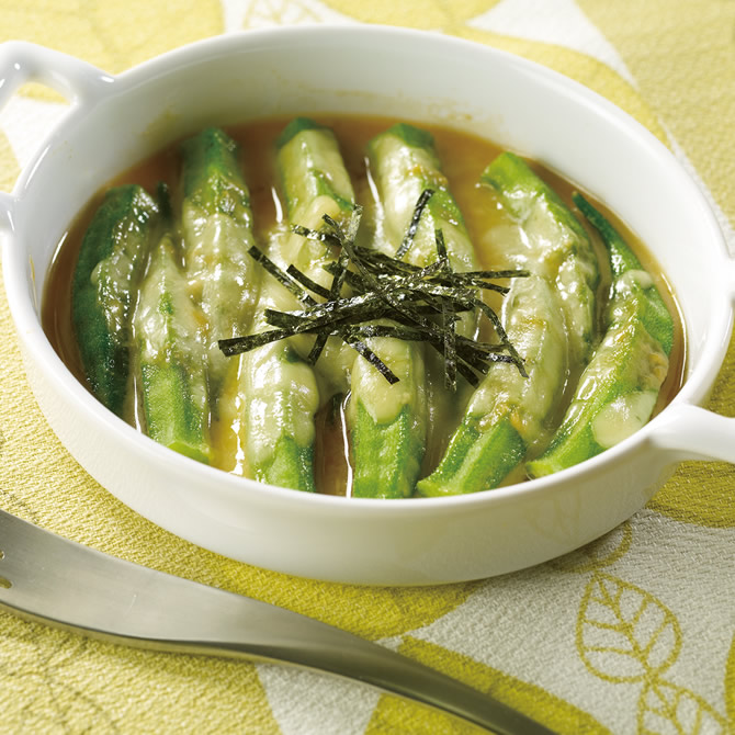 トマトチーズ焼き レンジで時短！簡単美味しいトマトレシピ♪トマトチーズ焼きの作り方