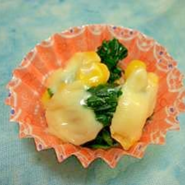 👇レシピの詳細はこちら👇 冷凍ほうれん草で食べたい量がすぐ作れるこれ🥹 お弁当にあと一品に よく作ってるやつ🫶❤️‍🔥 子どもの食いつき抜群👦ぜひ作ってみてね〜！ —————————————— 冷凍ほうれん草でごま和え recipe by @hito_furi_life——————————————材料