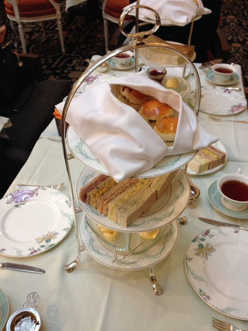 サボイ SAVOY でのロンドン最高級アフタヌーンティー体験記 - EVISHUMAIのスイーツと旅