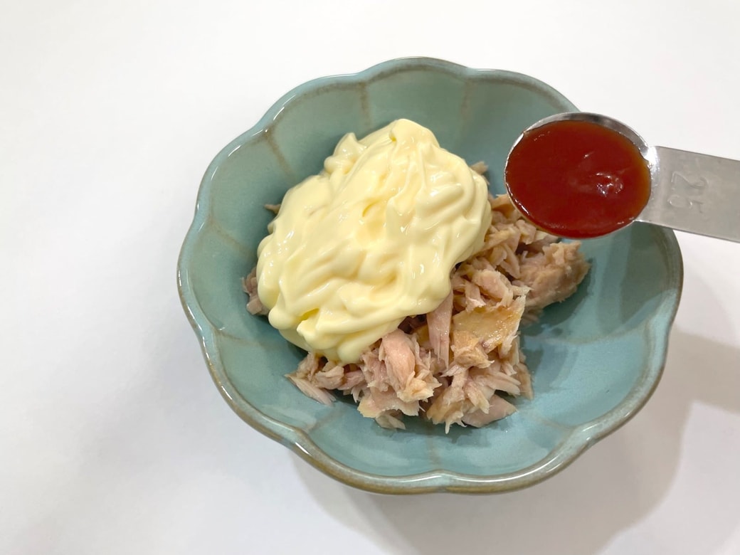 コンビニ風「和風ツナマヨおにぎり」の再現レシピ。味付けのポイントは