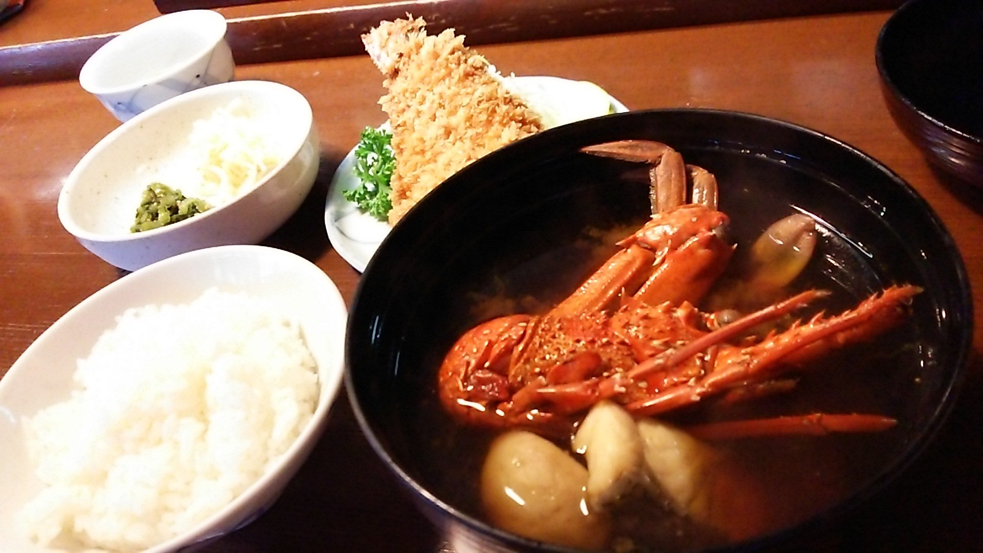 おかげ横丁 海老丸@okage.ebimaru.official· Ise-shi, Mie