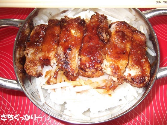 パーコー丼 厚切り豚ロース唐揚げ丼