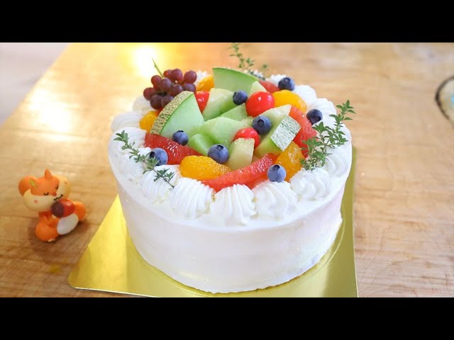 3.フルーツ生クリームデコレーション