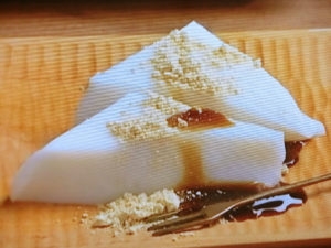 材料2つで超かんたん 絶品くず餅の作り方と葛粉の効能！この動画であなたも葛粉マスターに！How to make exquisite kuzumochi