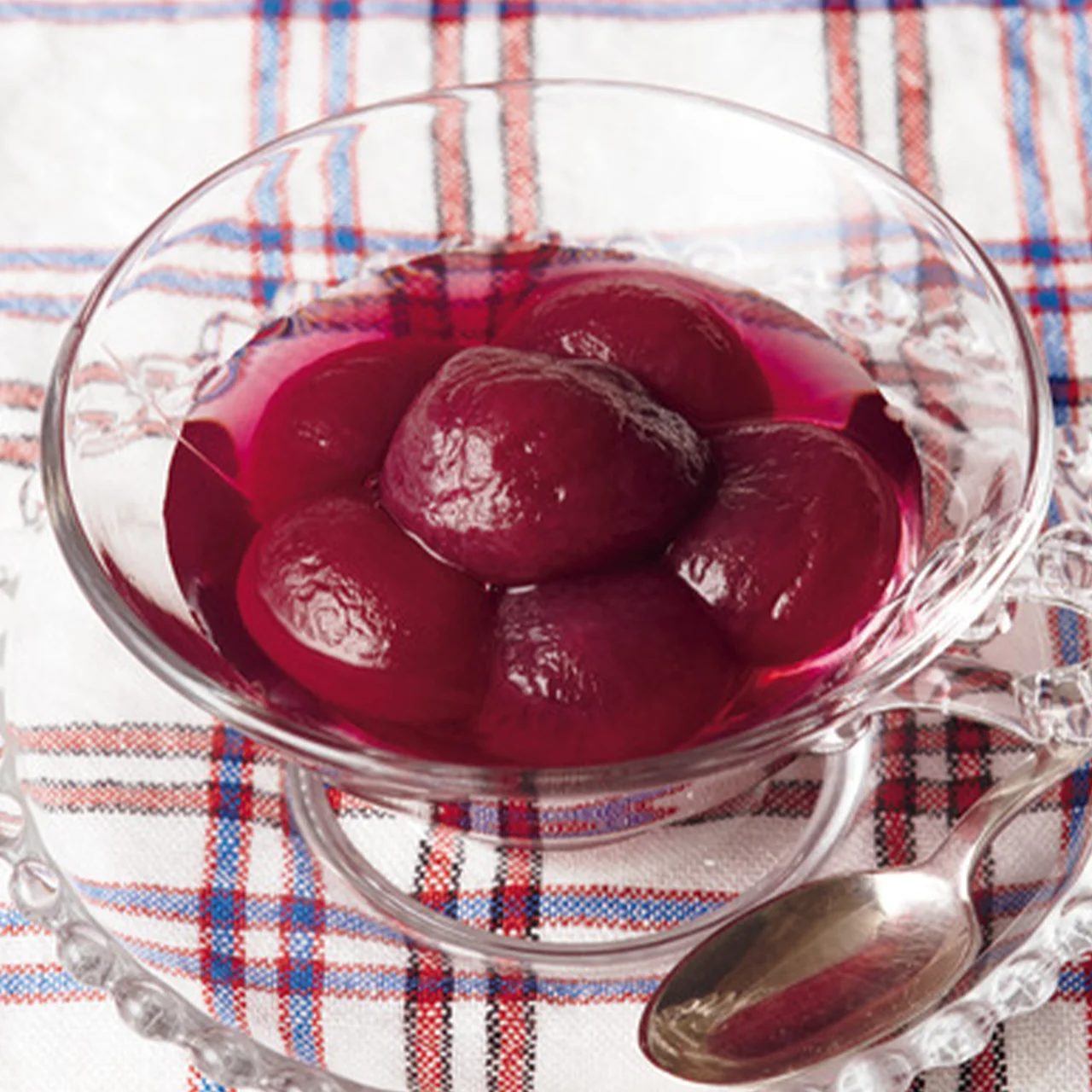 丸ごと巨峰のロールケーキ