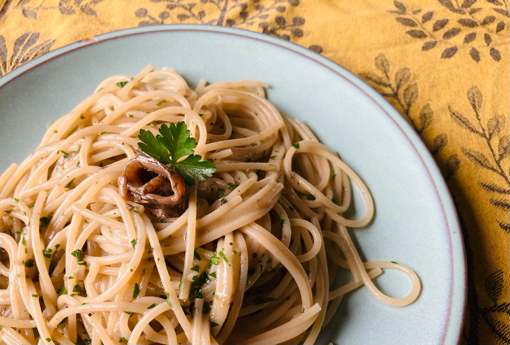 海老・キャベツ・アンチョビバターソース スパゲティ🦐1600 1760ディナータイムでお出ししております🙇‍♀️ アンチョビバターを纏ったキャベツは無限♾️キャベツ🤤となりまして 海老プリ感と 無限キャベツで お口に加速して行きます🚄 良く噛んでお召し上がり