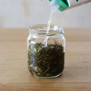 自然とあそぶ: ドクダミの薬効と利用法：３☆ドクダミ酒の飲み方