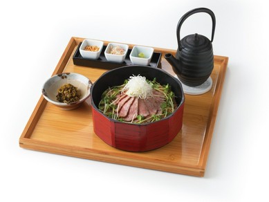 韓国カフェダイニングHANOK ハノク - 参鶏湯と韓国肉料理