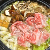 少ない調味料で簡単♪ えびとタラの白だし鍋