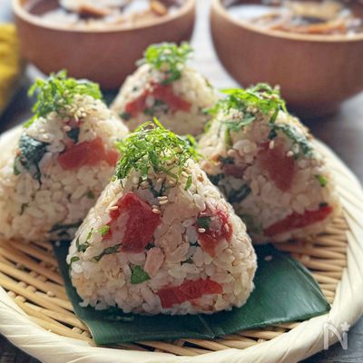 幼児食におすすめのおにぎりレシピ10選！手づかみ食べができて補食にも便利モグモマガジン