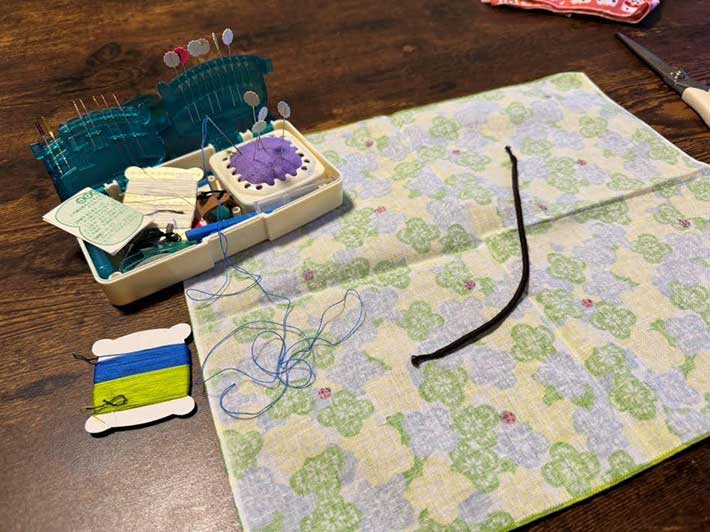 捨てる前に！簡単・リメイク・再利用「タオルとはぎれで作るタオルハンカチ」お手拭や来客用のおしぼりとしても使えます