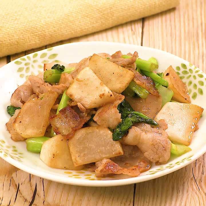 カブと豚肉の煮物