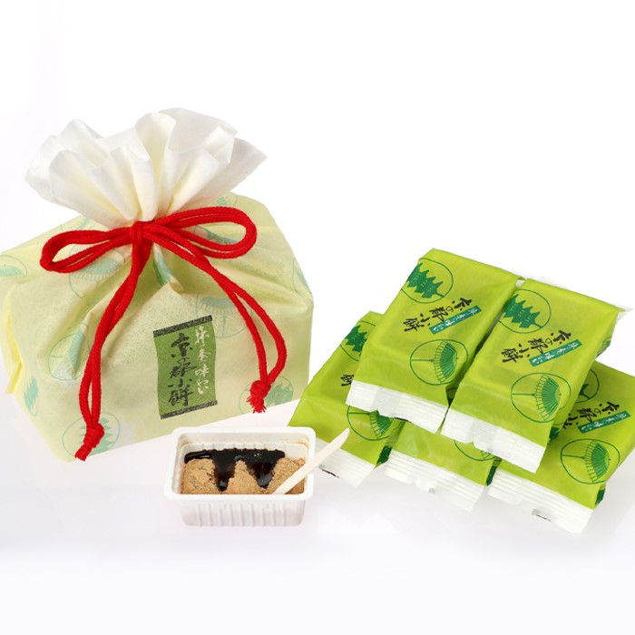 楽天市場 抹茶の味わい 京の都小餅5個入京都 お土産 抹茶 だんご 黒蜜 おみやげ 修学旅行: 大阪空港のおみやげ屋さん