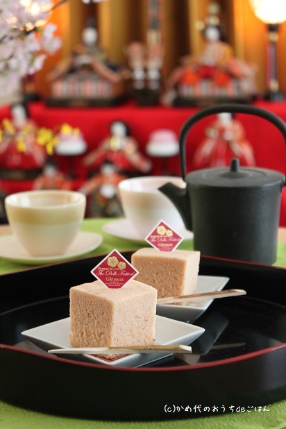 ひな祭りを可愛く彩る♪ おひな様クレープ