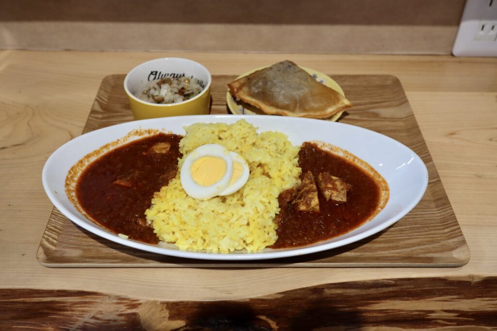 タンザニアのランチ🇹🇿🥘 アフリカで活躍する日系スタートアップメンバーのお昼ご飯を紹介します！WASSHA Inc