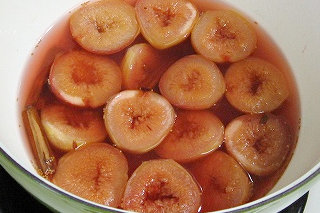 切らずに丸ごと♪ いちじくのワインコンポート