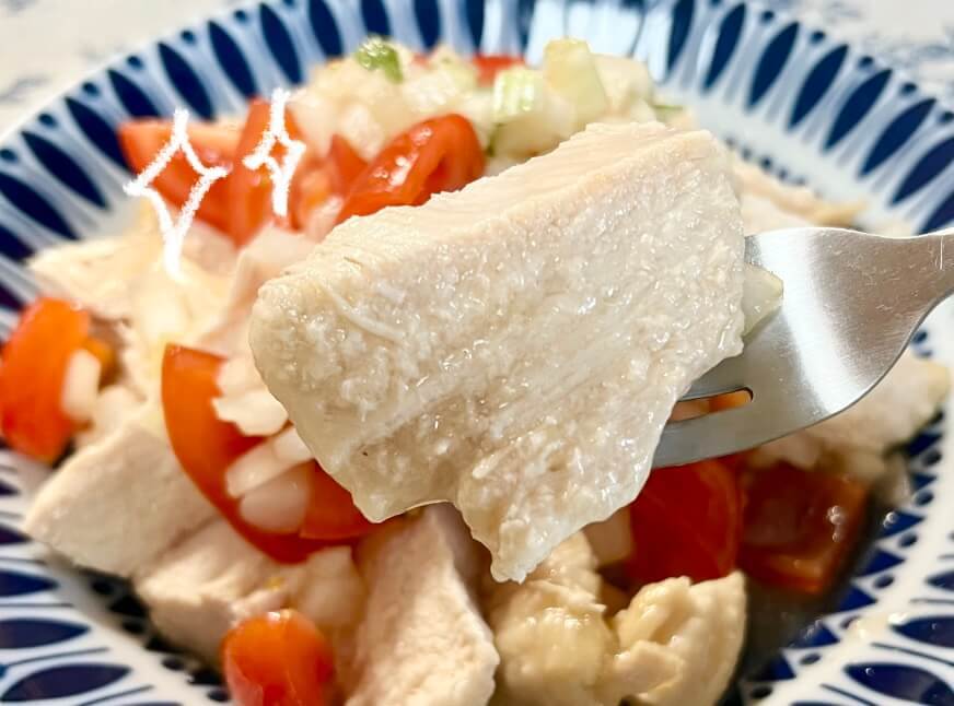 今日は志麻さんレシピの鶏胸肉の中華風ソース✨✨作りました♪♪ 長ネギと、万能ねぎのソースがシャキシャキ感があって美味しかったです♪♪晩御飯夕御飯ふたりごはん晩御飯の記録鶏肉レシピ料理志麻さんレシピアボカドレシピアボカド🥑日々のこと