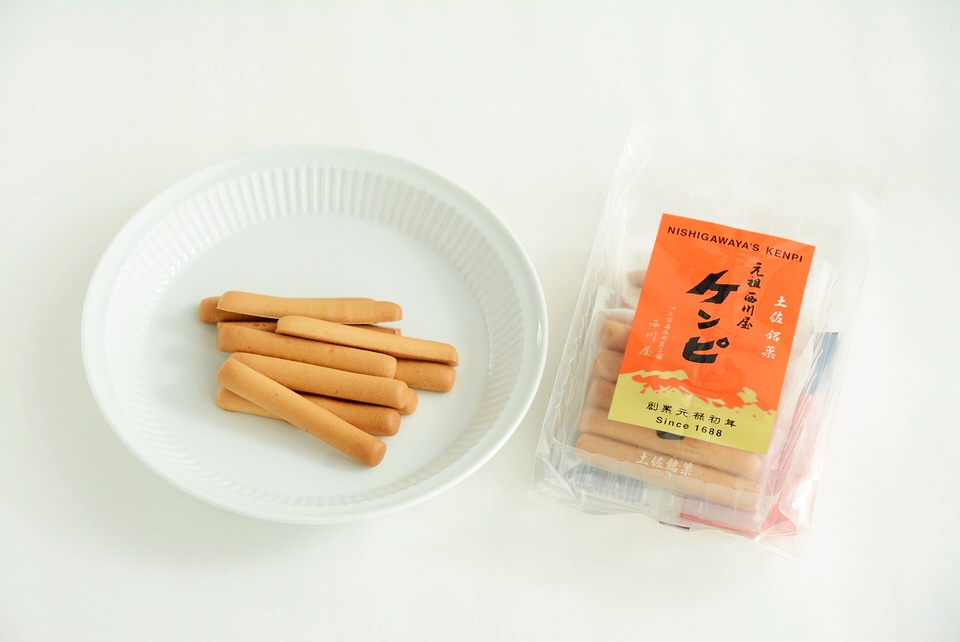 伝統菓子「ケンピ」は「芋けんぴ」にあらず 土佐の老舗、混同防止を全国の販売店に要請 : 読売新聞