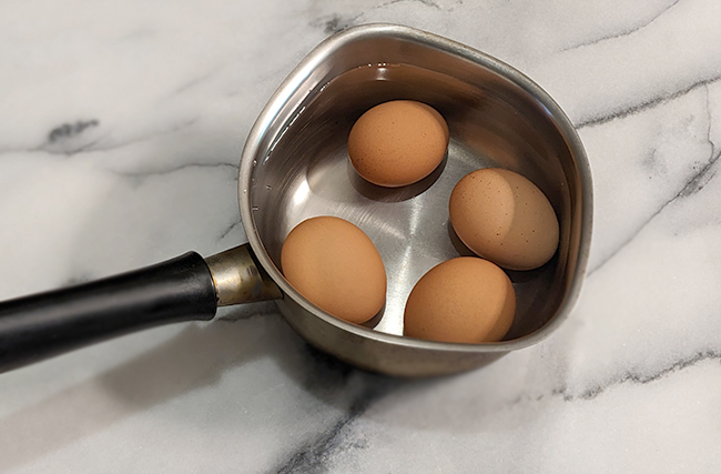 ゆで卵は何分ゆでるのが最適？好みの固さに仕上げる方法とはセブンプレミアム公式