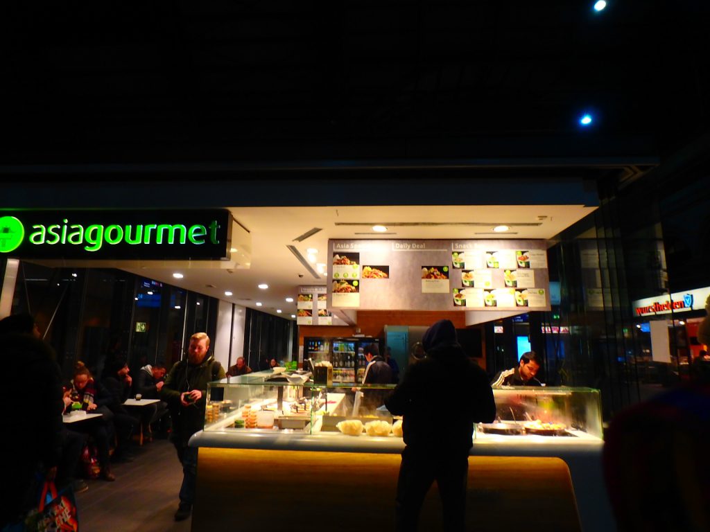 フランクフルト中央駅近くで便利!「ホテル ヴィラ オリエンタル&レストラン」ORICON NEWS