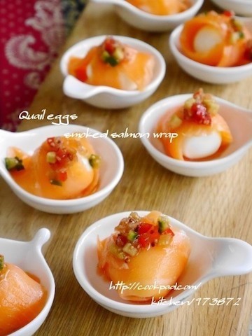 世界一簡単かつお洒落な前菜、生ハムといちごのリーフサラダ、アボカドソースと共に