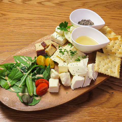 居酒屋のおつまみレシピ vol.7 ランタンの漬けチーズmina official ミーナ オフィシャルサイト