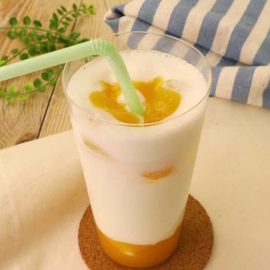 マンゴーラッシー作り