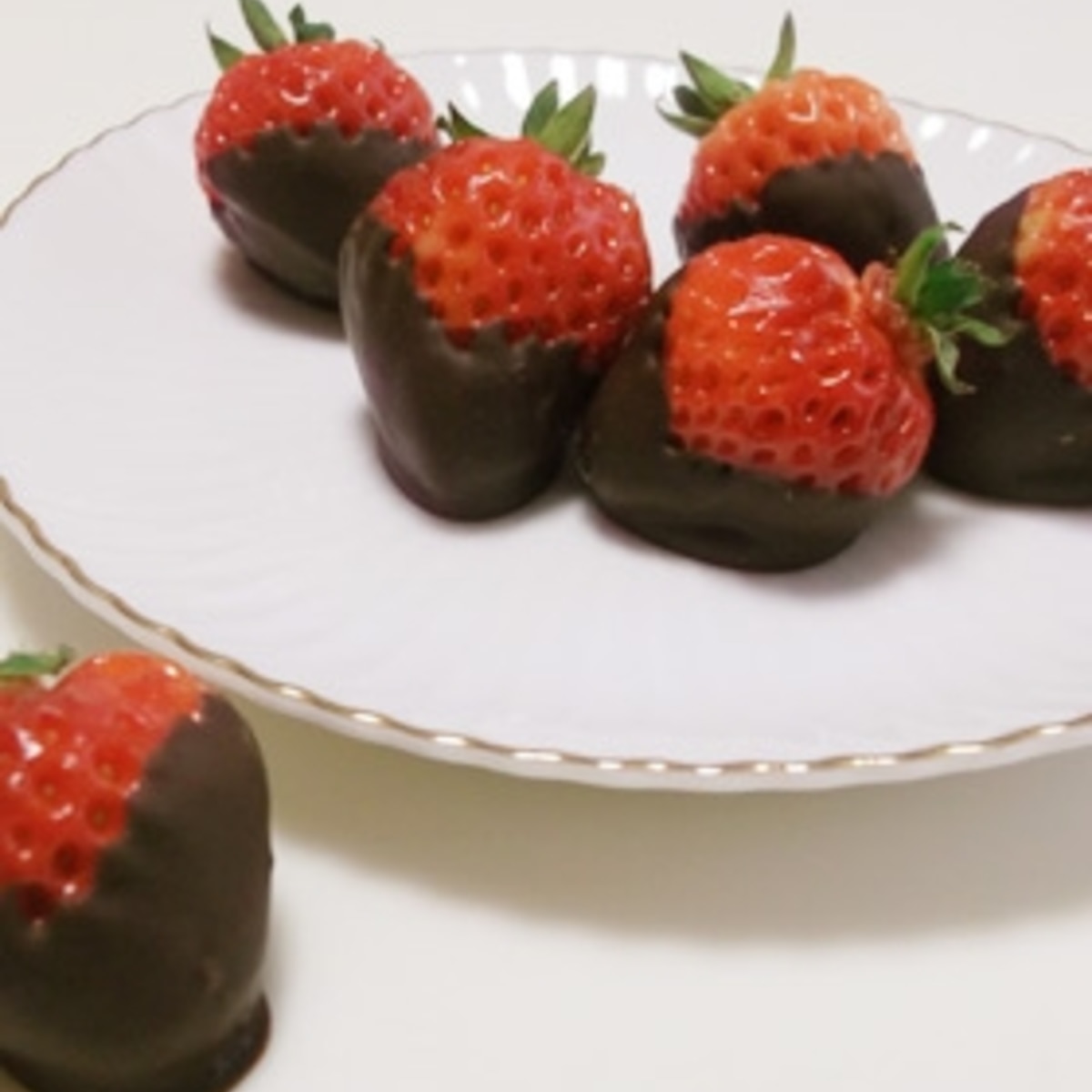 子供たちの大好きを集めたいちご串🍓 とにかく簡単♡見た目も可愛い💕 いちごもマシュマロも三色団子もバームクーヘンも大好きだから大喜び🥰 ・色々デコレーションして楽しく作ってね🫶 子供と一緒に作っても楽しい♡ バレンタインにも💕 ・ ・ @minae412 ←他のレシピ