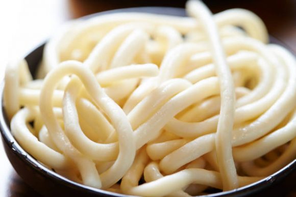 閲覧注意 賞味期限切れうどんを食べた結果、まさかの結末が